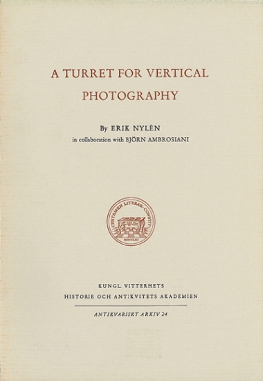 Bild på A turret for vertical photography : in collaboration with B